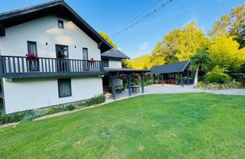 Avrig House | Discover Cabana Patric: Pet-Friendly Paradise Awaits!