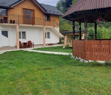 Viseu de Sus House | Experience Cabana Plaiului: Family-Friendly Retreat