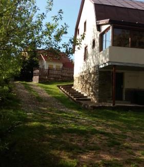 Ranca House | Discover Cabana Rânca: Family-Friendly Stay with Kitchen