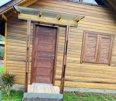 Praia Grande Ski Chalet | Pet-Friendly Cabana Refúgio Canyon Malacara - Rated 9.6/10