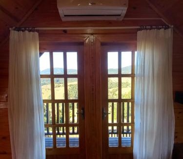 Alfredo Wagner Ski Chalet | Unforgettable Stay at Cabana Refúgio da Serra - Rated 9.9/10