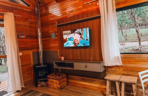 Bom Retiro House | Romantic Cabana with Hot Tub – Perfect for Families!