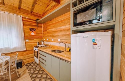 Bom Retiro House | Romantic Cabana with Hot Tub – Perfect for Families!