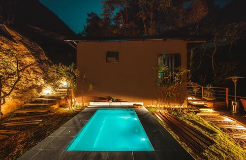 Correas Cabin | Discover Cabana Secreta: Oceanfront Bliss & Top-Rated Stay