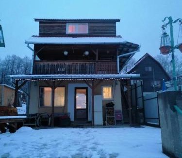 Aiud House | Cozy Cabana Sponsoru'și Baroana: Family & Pet Friendly Stay