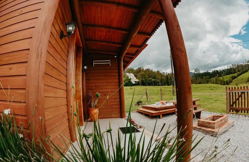 Lauro Muller Cabin | Exceptional Cabana Uccello - Family and Pet Friendly Retreat