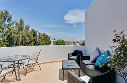 Cabanas Apartment | Oceanfront Cabanas Beach Penthouse – 4-Star Family Retreat