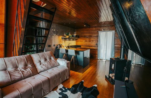 Picada Cafe Hotel | Unforgettable Stays at Cabanas Coffee Huts - 10/10 Rated