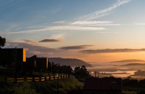 Ures Cabin | Guest Rated Cabanas de Canduas: Family-Friendly Retreat