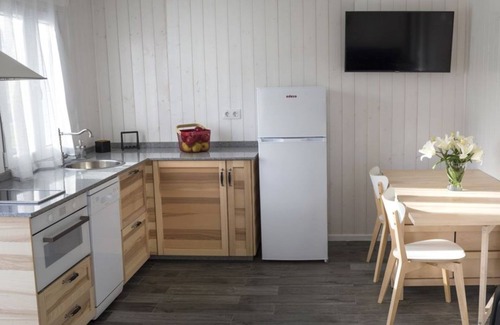 Malpica de Bergantinos Cabin | Discover Cabanas de Vendaval: Oceanfront Retreat with Spa