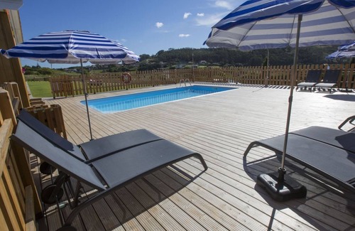 Malpica de Bergantinos Cabin | Discover Cabanas de Vendaval: Oceanfront Retreat with Spa