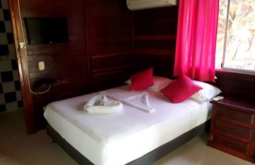 Sapzurro Hotel | Guest Rated 10/10: Cabanas Deep Blue with Spa & Restaurant