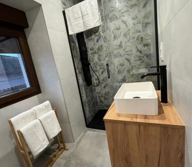Pontevea House | Tranquil Cabanas do Carpinteiro in Santiago de Compostela