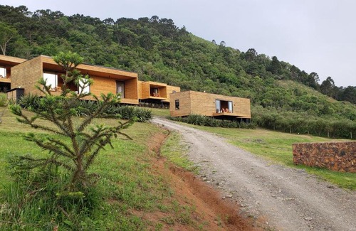 Urubici House | Family-Friendly Cabanas do Parapente with Hot Tub & High Rating