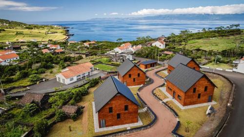 Sao Roque do Pico Ski Chalet | Discover Family-Friendly Cabanas do Pico 1a - Rated 9/10
