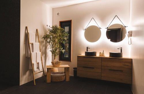 Sao Roque do Pico Ski Chalet | Explore Cabanas do Pico: Family-Friendly Retreat Awaits