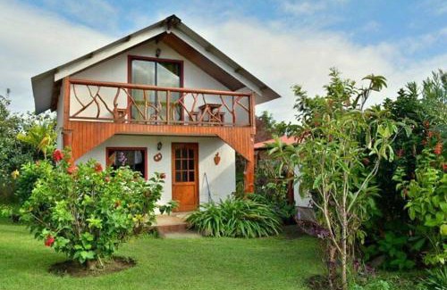 Hanga Roa Cabin | Family-Friendly Retreat at Cabanas Hinariru Nui - Rated 9.1