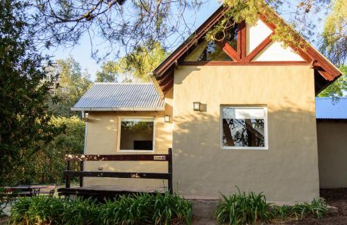 Tandil Apartment | Top-Rated Cabanas Loma Bonita: Pet-Friendly Oasis with Pool
