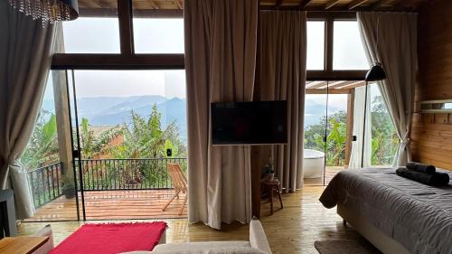 Mampituba Cabin | Enchanting Cabanas Nos Canyons with Hot Tub & Breakfast