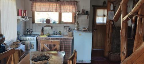 Meliquina Cabin | Family-Friendly Cabanas Peumahue with Kitchen Access