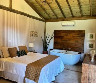 Mogi das Cruzes Cabin | Relax at Cabanas Portal da Serra with Oceanfront Views