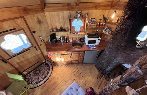 Pons Cabin | Pet-Friendly Cabin AMOUR: Ideal Family Getaway for Four