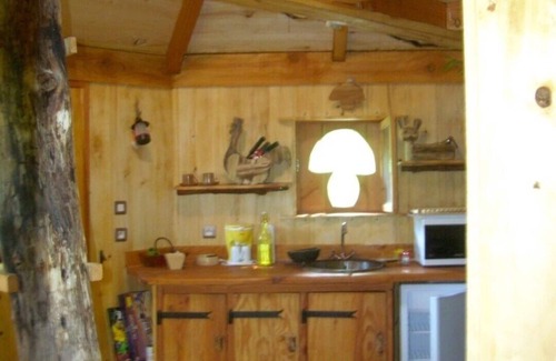 Pons Cabin | Pet-Friendly Cabin AMOUR: Ideal Family Getaway for Four