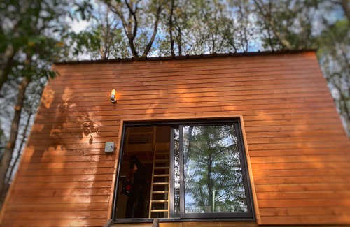 Le Tablier Cabin | Cozy Cabane in the Heart of Lyon Valley with Breakfast