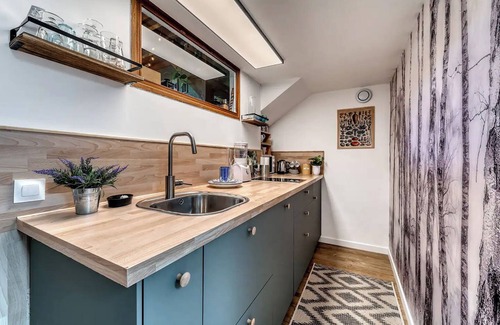 Menthon-Saint-Bernard Apartment | Cozy Cabane Steps from Lake Dannecy - Pet & Child Friendly