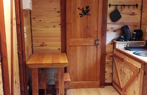 Amoncourt Cabin | Enchanting Cabane Féerique D'amoncourt with Kitchen & Family Amenities