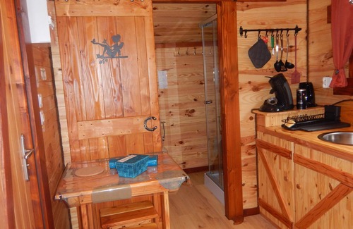 Amoncourt Cabin | Enchanting Cabane Féerique D'amoncourt with Kitchen & Family Amenities