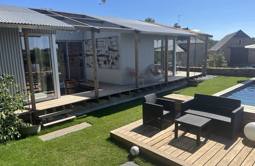Bozouls Cabin | Unique Cabane Insolite L'alrance: Pool & Spa Retreat