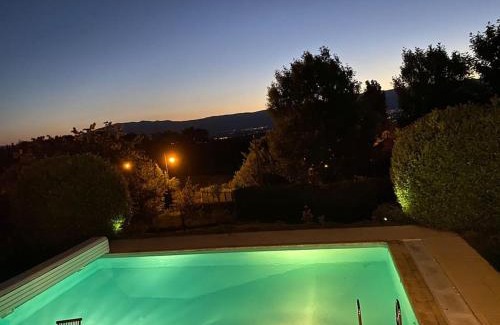 Collonges-sous-Saleve House | Pet-Friendly Cabane Jacomeli Genève with Oceanfront Views