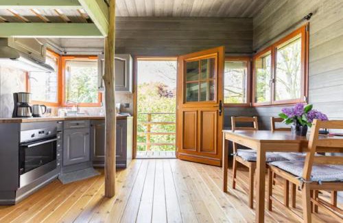 Vert House | Cozy Cabane Perchée: Guest Rated 8.8/10 for Your Stay