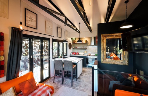 Numinbah Valley Cottage | Experience Tiny Tree House: 9.8 Rated Gold Coast Retreat