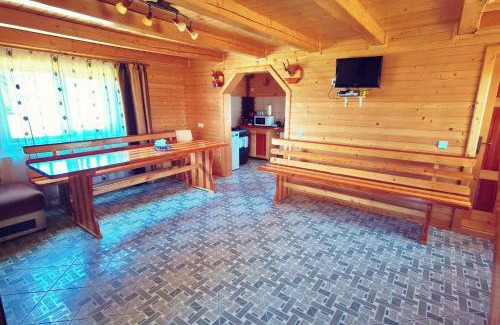 Marisel House | Guest Rated 10/10 at Cabanele FloriCrin - Family-Friendly Stay