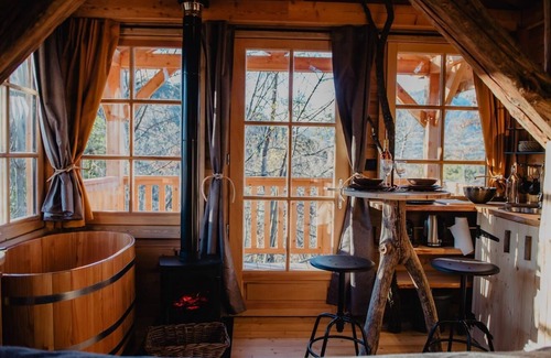 Gap Cottage | Discover Cabanes du Dauphiné - Manuela: Pet-Friendly Retreat