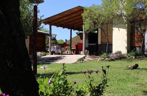 Villa Flor Serrana House | Discover Cabatanti: Family-Friendly Retreat with Pool Access