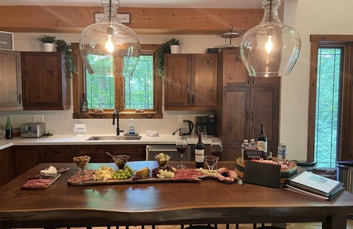 Eagle Lake Ski Chalet | Experience Cabernet Chalet: Private Hot Tub & Sauna Retreat