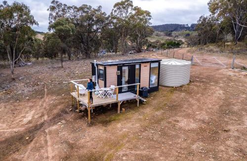 Windeyer House | Cozy Cabernet Tiny House: Perfect for Families, Rated 8.7