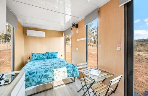 Windeyer House | Cozy Cabernet Tiny House: Perfect for Families, Rated 8.7