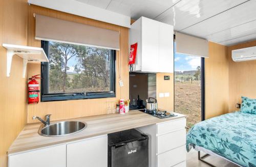 Windeyer House | Cozy Cabernet Tiny House: Perfect for Families, Rated 8.7