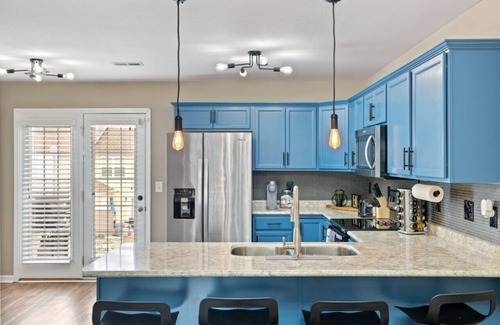 Clarksville Apartment | Cabernet Townhome: Perfect Getaway Near the Winery