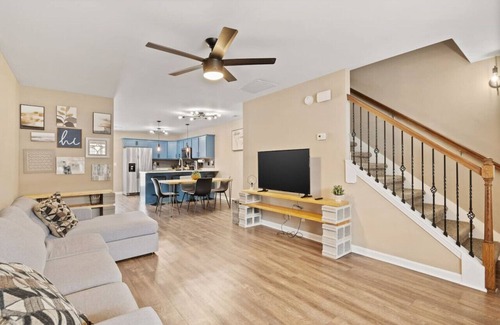Clarksville Apartment | Cabernet Townhome: Perfect Getaway Near the Winery