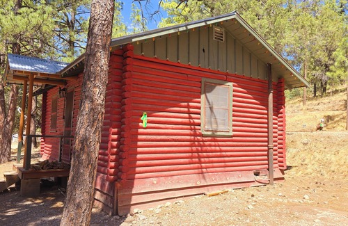 Mayhill Cabin | Cabin 1 at Lazy Day Cabins