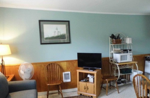 Otter Creek Cabin | Unforgettable Cabin 1 at Otter Creek Inn - Pet Friendly Retreat