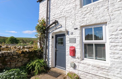 Eastgate Cottage | Cozy Cottage Retreat with Kitchen & Pet-Friendly Amenities
