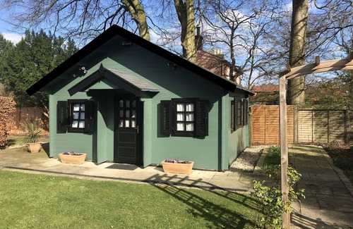 East Dereham Cabin | Escape to Glengoyne: Cabin Hideaways with Pool & Spa