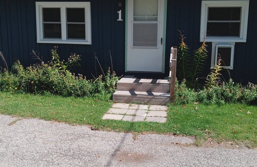 Grayling Cabin | Pet-Friendly Cabin #1 at Mill Pond CT - Rated 9.8/10