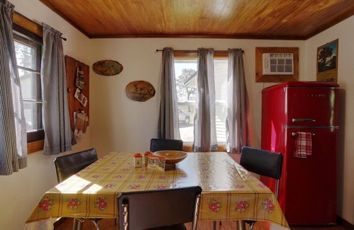 Cadillac Cabin | Family-Friendly Stay at The Loft - Mackinaw Timbers Cabins